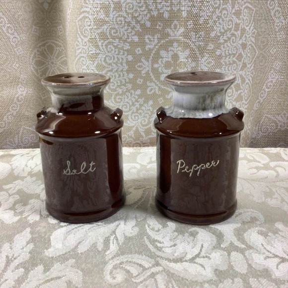 Vintage Brown Milk Can Salt and Pepper Shakers - Made in Japan - Picture 1 of 7